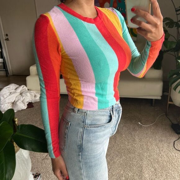 Light weight rainbow sweater - Picture 2 of 5